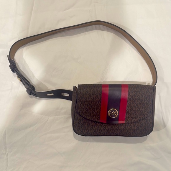 Michael Kors Belt Bag - Picture 1 of 6